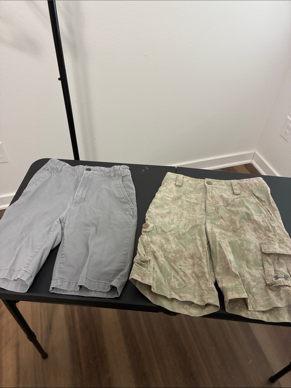 Gray Men's Casual Shorts - Lightweight Summer Wear
